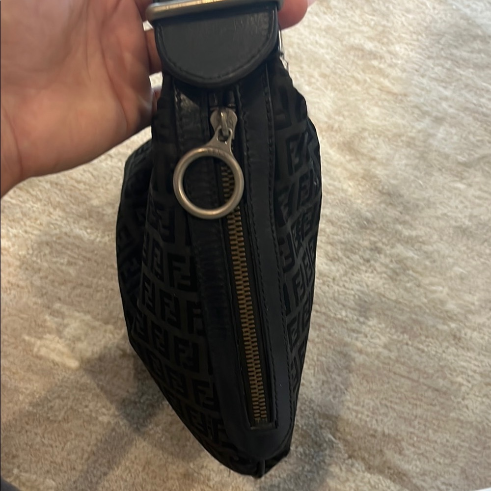 Fendi Black Oyster Bag - Picture 5 of 11